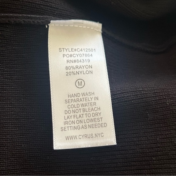 Cyrus NYC Black Contrast Piping Sleeveless Cardigan Sweater Vest NWT Medium - Picture 10 of 10